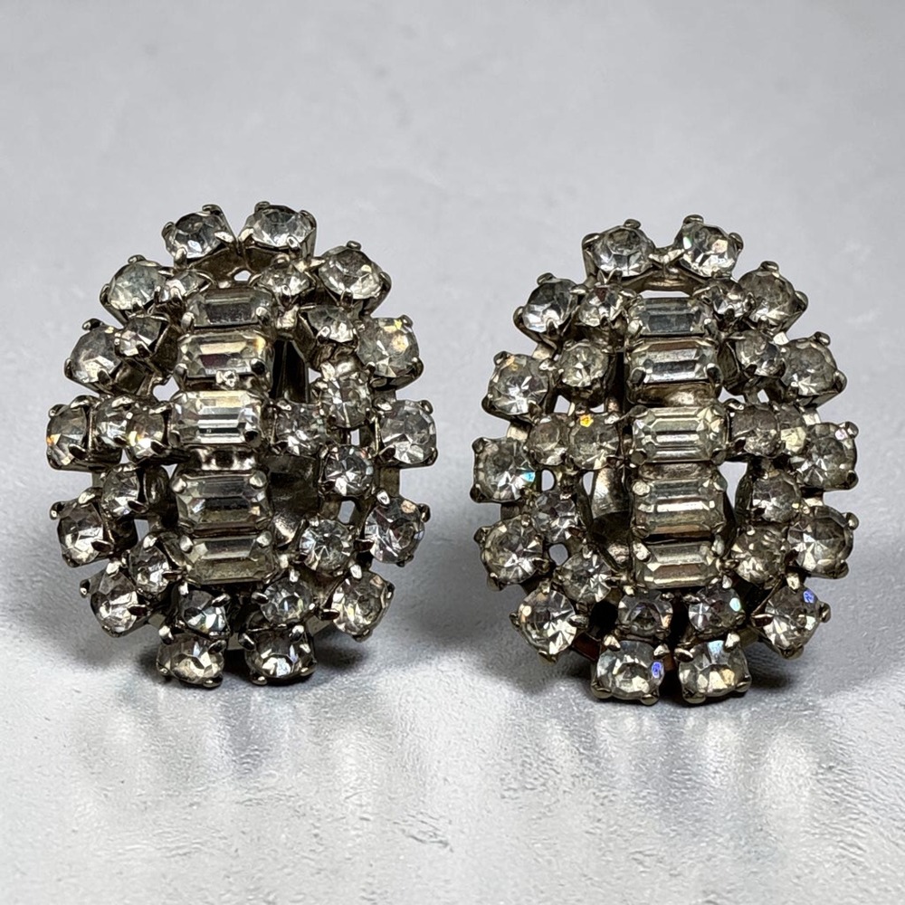 Le Rel Vintage Silver Tone Clear Rhinestone Baguette Cluster Clip On Earrings